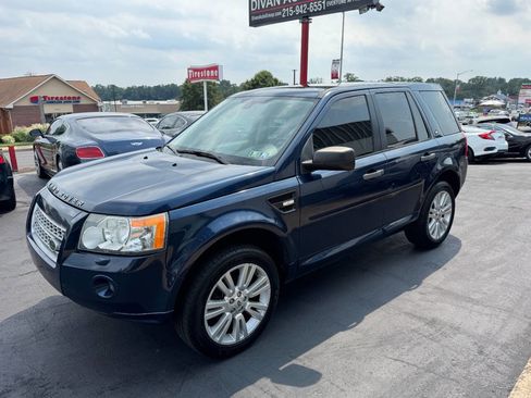 Used 2009 Land Rover LR2 HSE image 4