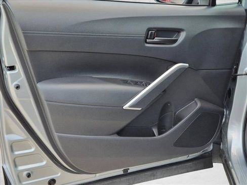 Used 2024 Toyota Corolla Cross LE FWD image 12