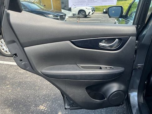 Used 2019 Nissan Rogue Sport SV w/ Technology Package AWD/4WD image 23