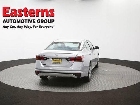 Used 2024 Nissan Altima 2.5 S FWD image 37