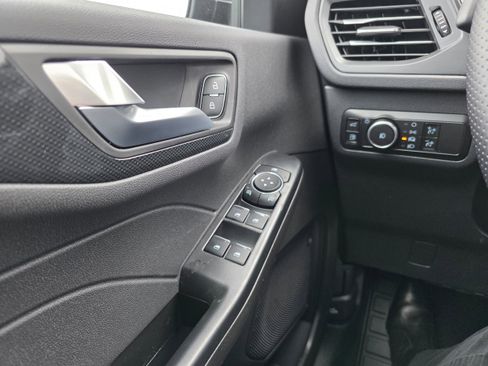 New 2026 Ford Escape ST-Line Select image 25