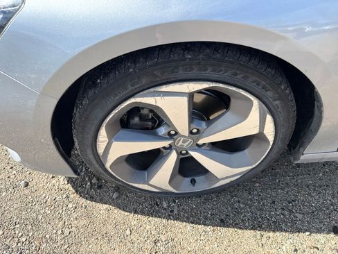 Used 2018 Honda Accord Touring image 6