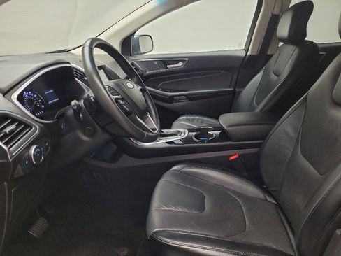 Used 2018 Ford Edge Titanium w/ Equipment Group 302A AWD/4WD image 17