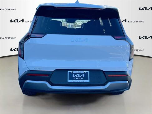 New 2026 Kia EV9 Light image 6