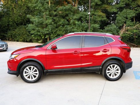 Used 2017 Nissan Rogue Sport SV image 4