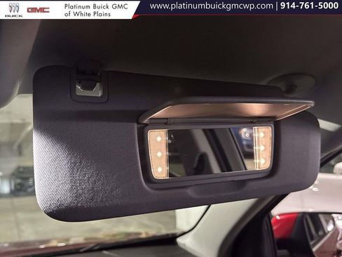 Used 2024 GMC Terrain SLE w/ Driver Convenience Package image 30