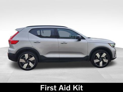 Used 2024 Volvo XC40 Recharge Ultimate w/ Protection Package Premier image 10