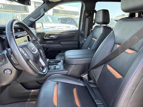Used 2025 GMC Sierra 1500 AT4 w/ AT4 Premium Package image 4