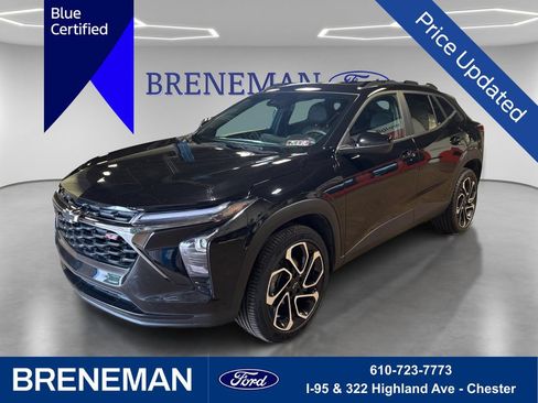 Used 2025 Chevrolet Trax RS w/ Sunroof Package FWD image 1
