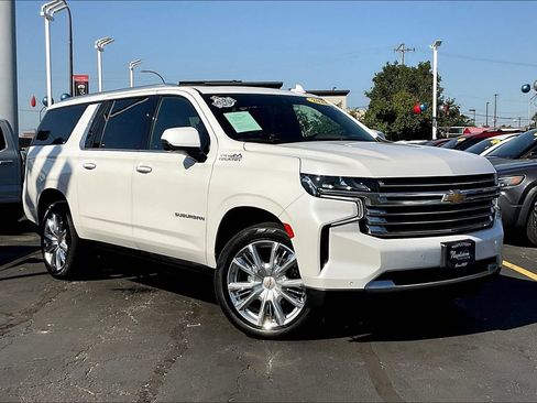 Used 2022 Chevrolet Suburban High Country w/ LPO, Illumination Package image 34