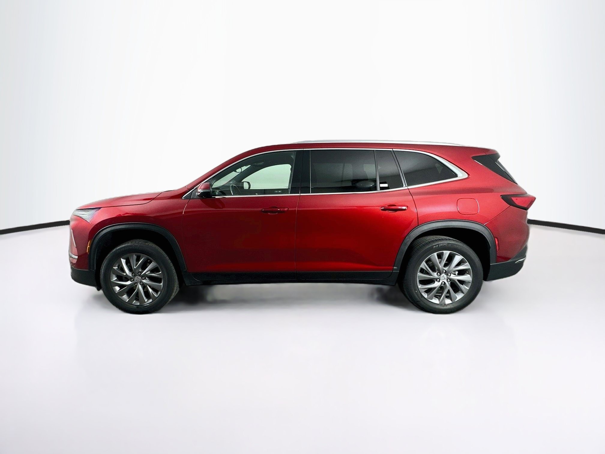 Used 2025 Buick Enclave Preferred FWD image 4