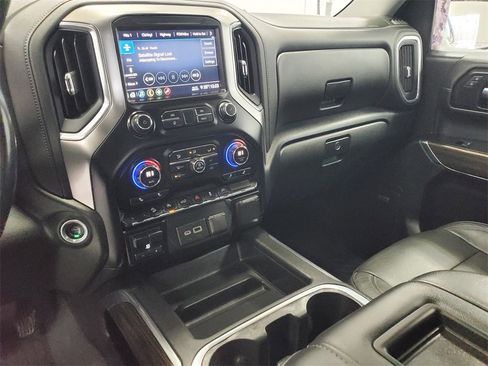 Used 2020 Chevrolet Silverado 1500 LT Trail Boss w/ Midnight Edition image 16