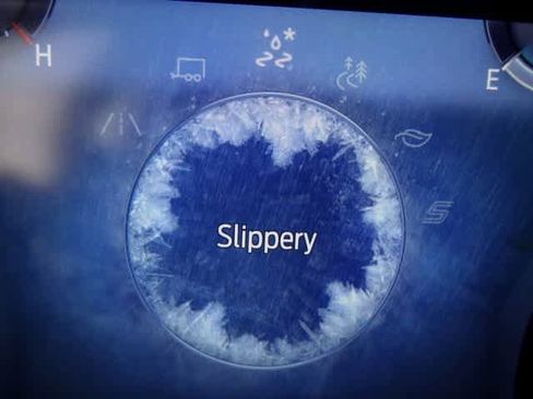 Used 2023 Ford Expedition XLT image 43