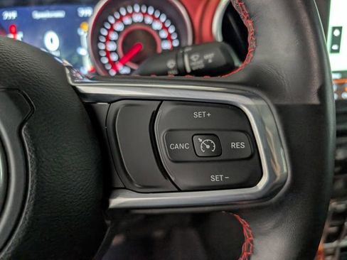 Used 2022 Jeep Gladiator Rubicon w/ Cold Weather Group AWD/4WD image 17