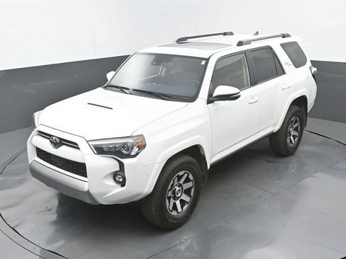 Used 2021 Toyota 4Runner TRD Off-Road Premium w/ Moonroof Package AWD/4WD image 16