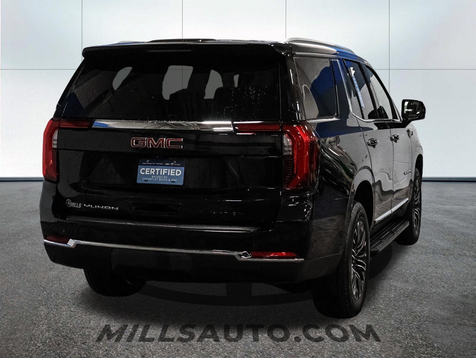 Used 2025 GMC Yukon Elevation AWD/4WD image 7