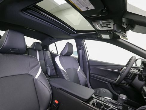 New 2026 Toyota Camry Hybrid image 15