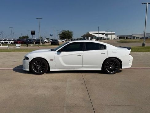 Used 2023 Dodge Charger Scat Pack w/ Plus Group RWD image 7