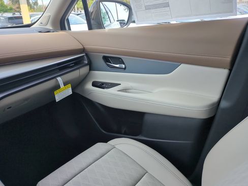 New 2026 Nissan Murano Platinum AWD/4WD image 16