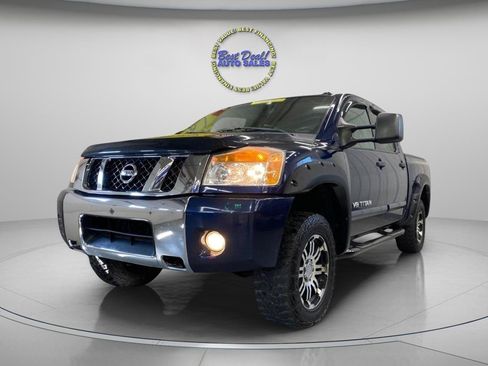 Used 2012 Nissan Titan SV w/ SV Premium Utility Pkg AWD/4WD image 9