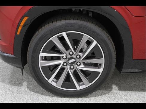New 2026 Cadillac Vistiq Sport w/ LPO, Floor Liner Package AWD/4WD image 22
