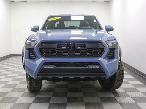 Used 2026 Toyota Tacoma TRD Off-Road AWD/4WD image 3
