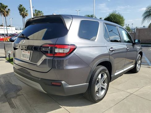 Used 2025 Honda Pilot EX-L image 5