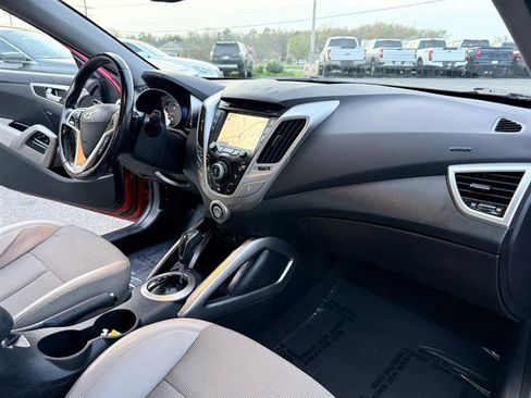 Used 2014 Hyundai Veloster w/ Technology Package 03 FWD image 16