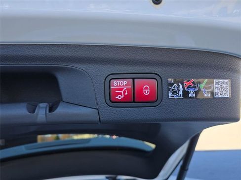 Used 2026 Mercedes-Benz GLE 450 4MATIC image 6