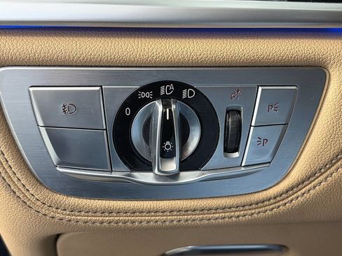 Used 2017 BMW 750i xDrive AWD/4WD image 24