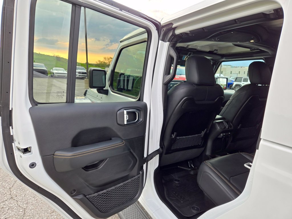 Used 2025 Jeep Gladiator Sport AWD/4WD image 28