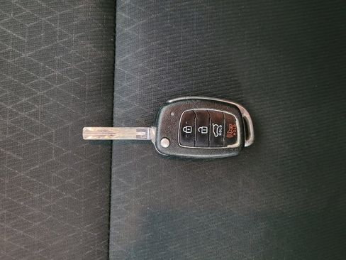 Used 2017 Hyundai Tucson SE w/ Cargo Package FWD image 32