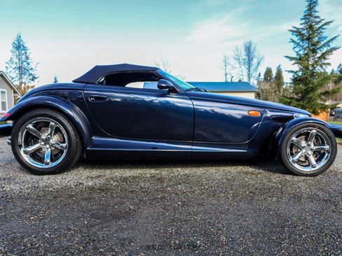 Used 2001 Chrysler Prowler image 16