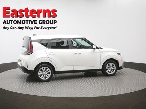 Used 2023 Kia Soul LX FWD image 42