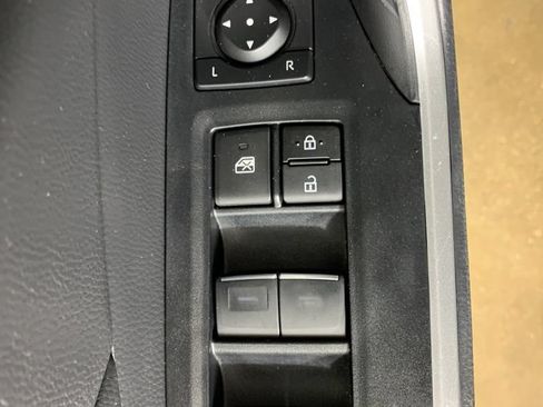 Used 2024 Toyota RAV4 XLE w/ Convenience Package AWD/4WD image 17