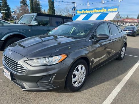 Used 2019 Ford Fusion S image 1