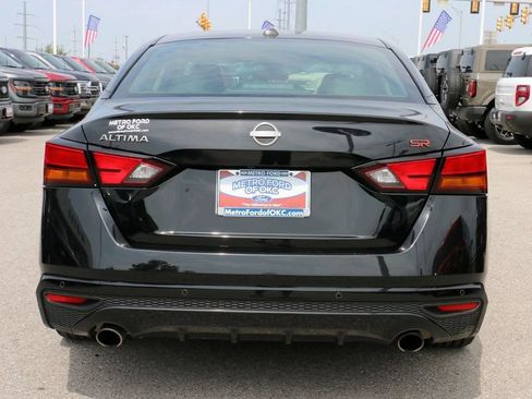 Used 2024 Nissan Altima 2.5 SR FWD image 6