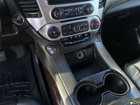 Used 2019 GMC Yukon XL SLT w/ Open Road Package image 12