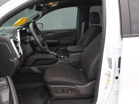 Used 2024 GMC Canyon Elevation w/ Convenience Package AWD/4WD image 7