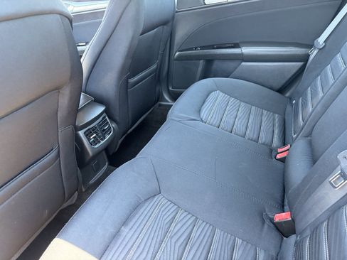 Used 2016 Ford Fusion SE FWD image 15