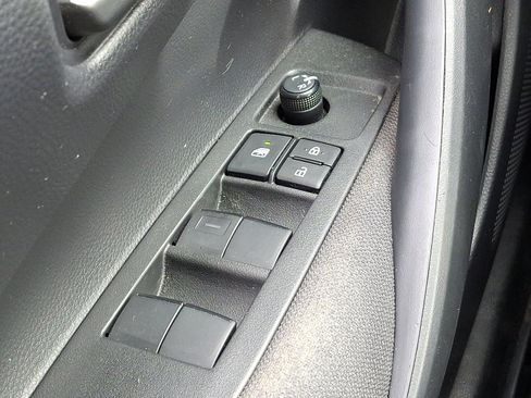 Certified 2022 Toyota Corolla LE image 24