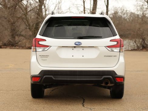 Used 2023 Subaru Forester Premium image 6