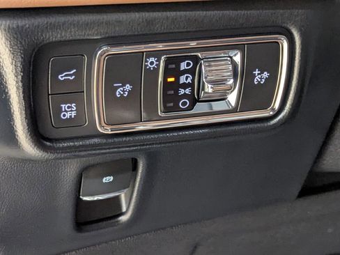 Used 2022 Lincoln Nautilus Reserve w/ Luxury Package image 23