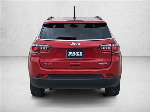 Used 2025 Jeep Compass Latitude image 7