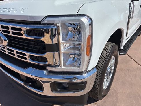 Certified 2024 Ford F250 XLT image 3