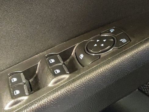 Used 2020 Ford Fusion SE FWD image 27
