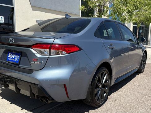 Used 2024 Toyota Corolla SE w/ SE Package FWD image 5