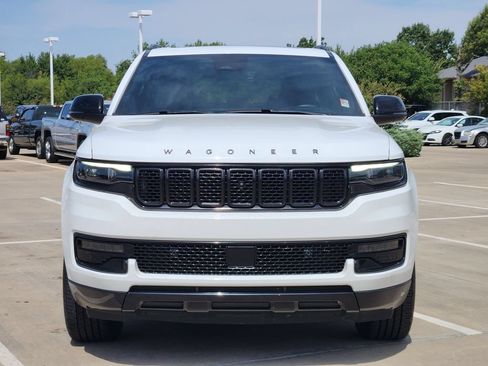 Used 2023 Jeep Wagoneer Series II w/ Convenience Group I AWD/4WD image 2