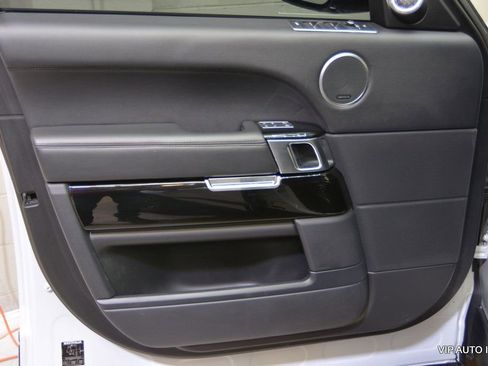 Used 2016 Land Rover Range Rover HSE image 7