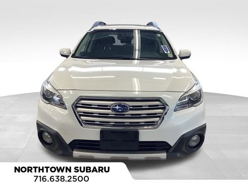 Used 2017 Subaru Outback 2.5i Limited AWD/4WD image 4